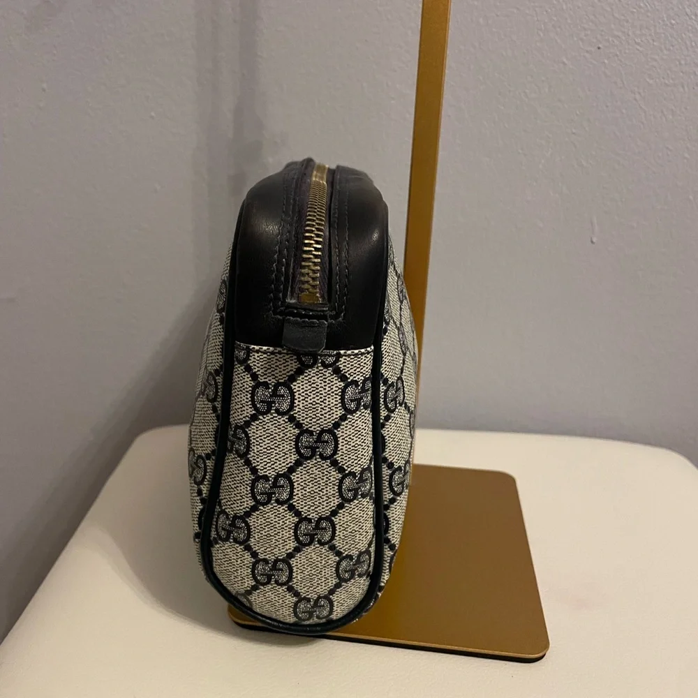 Authentic Gucci Parfums Vintage Clutch – Sherry Line, Navy Blue - Picture 5 of 7